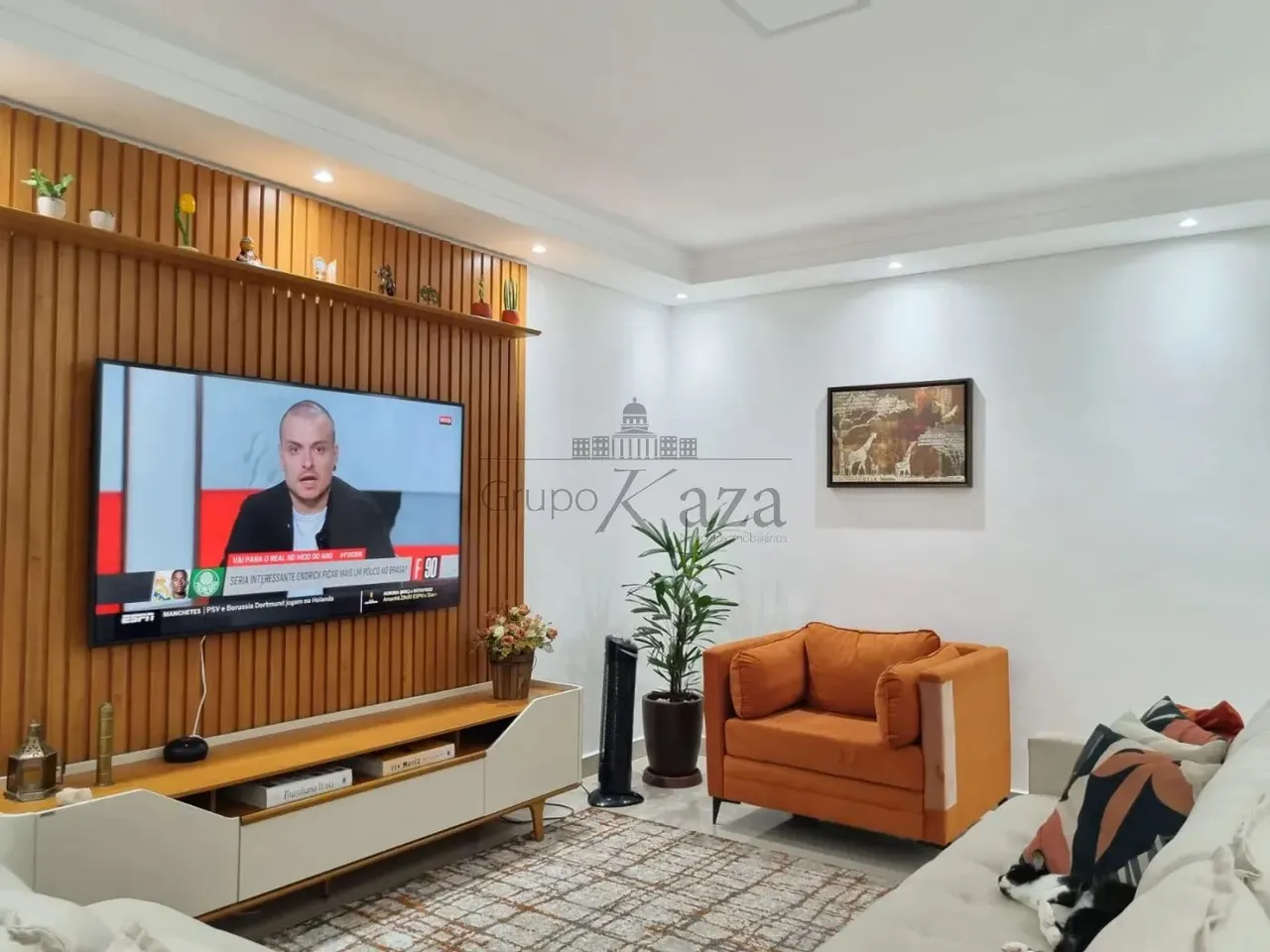 Oportunidade - Sobrado Geminado - Jardim Portugal - 4 Dormitórios - 190m².