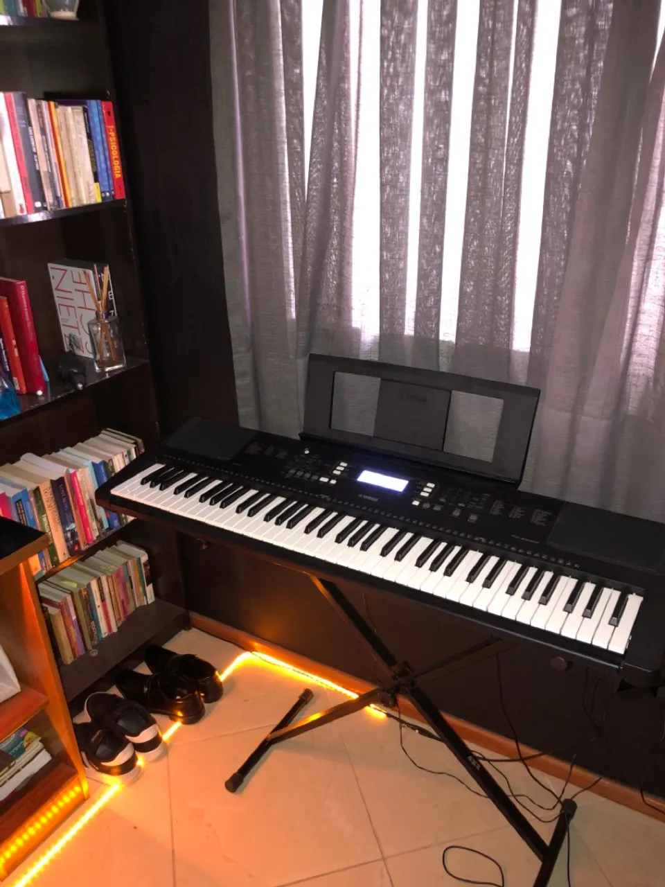 (PRA SAIR AGORA!!!) TECLADO YAMAHA PSR-EW310 ULTRA SENSÍVEL 76 TECLAS