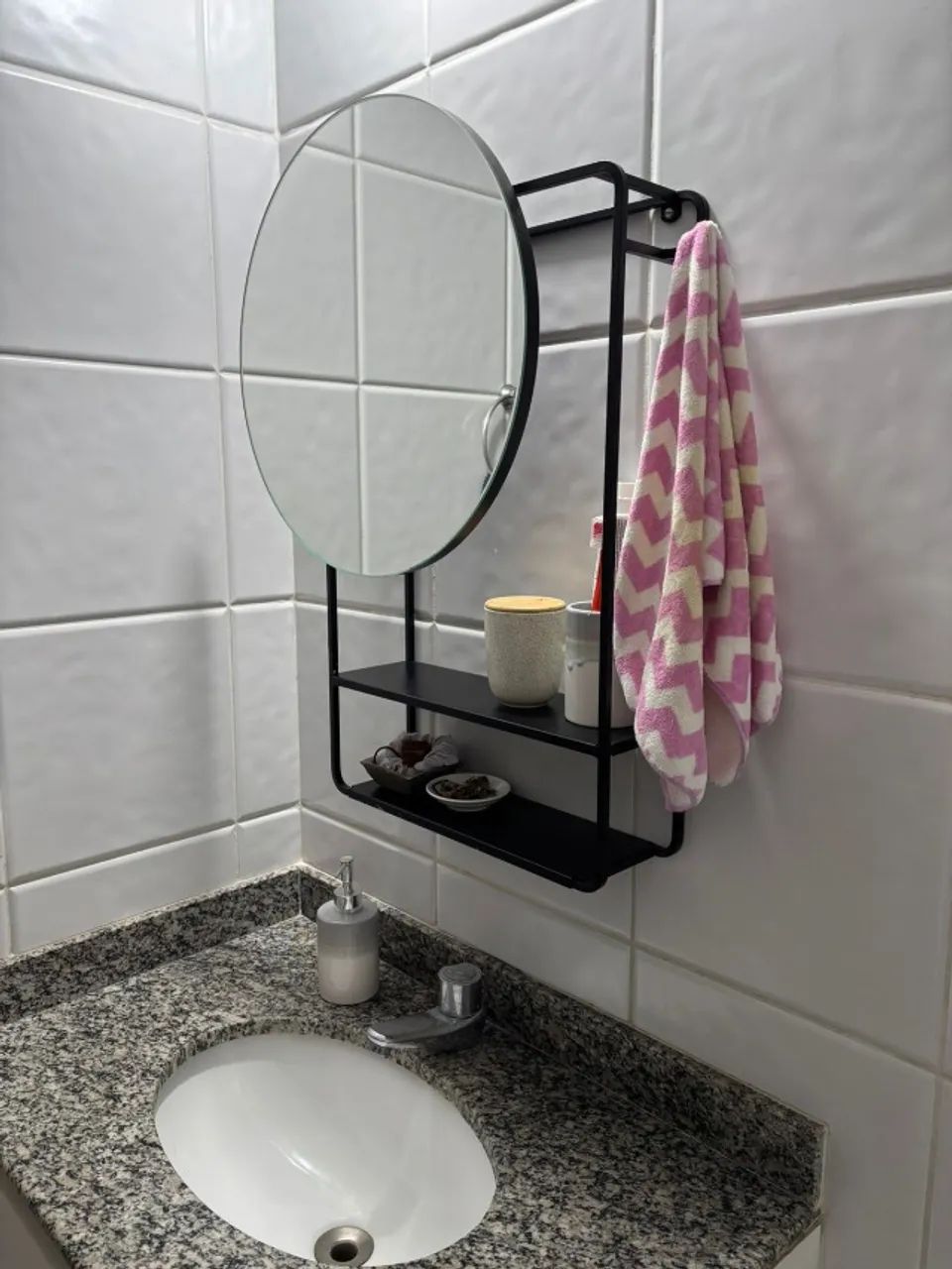 Prateleira com Espelho Tok&Stok - Design, Estilo e Funcionalidade | Usada Conservada - Foto 4