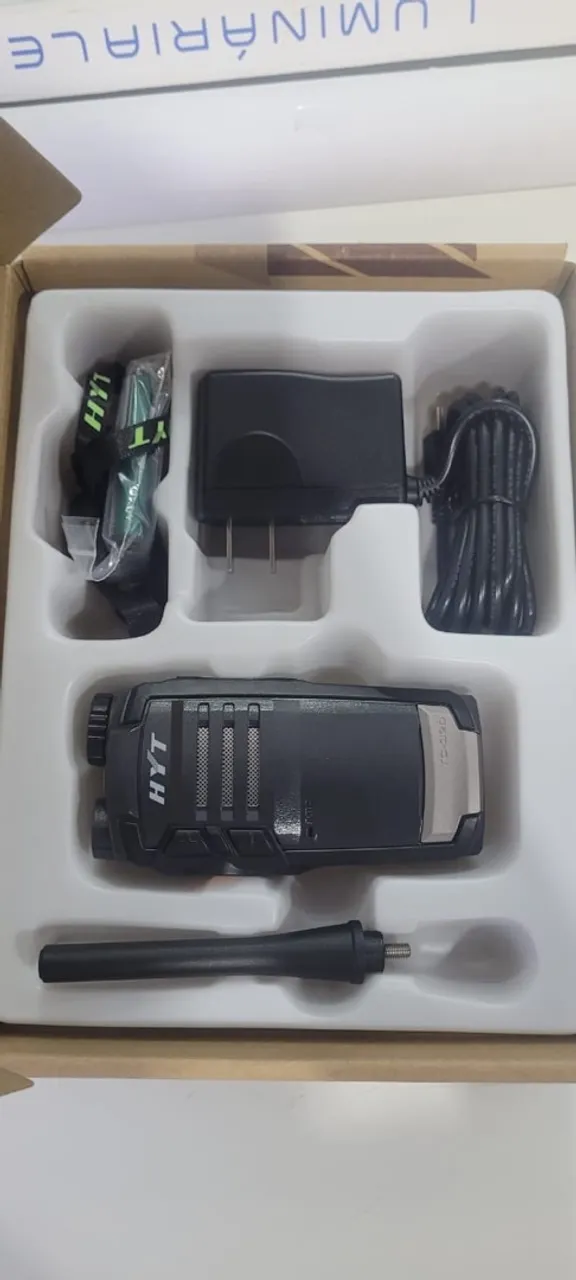 Walkie Talkie HYT Profissional