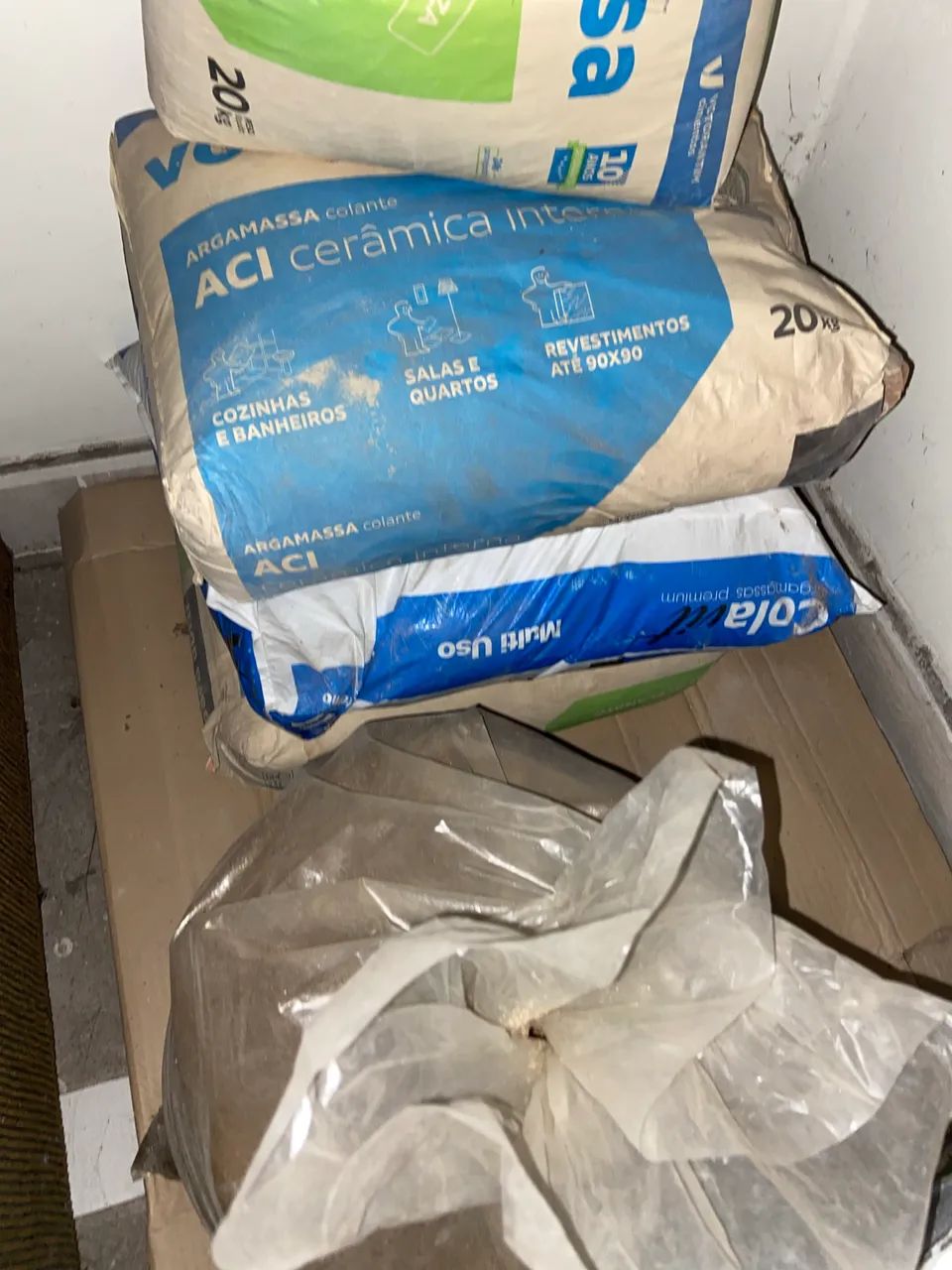 Vendo argamassa 64352543406466120