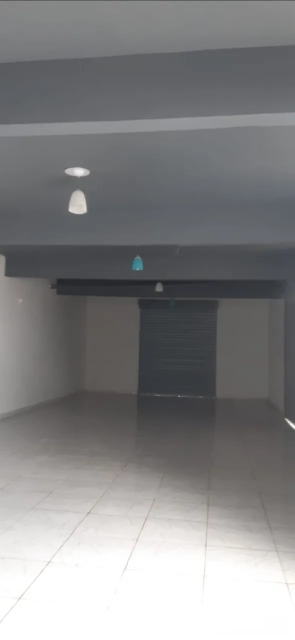 Aluga-se ponto comercial 