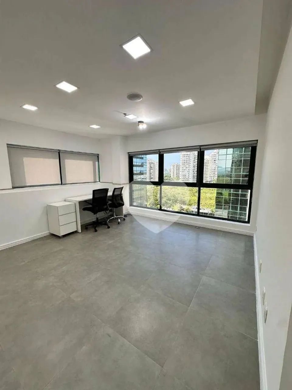 Sala Comercial 54 m²  Vista Frontal  CEO Offices (Barra da Tijuca)  Piso Elevado  1 Banhei - Foto 7