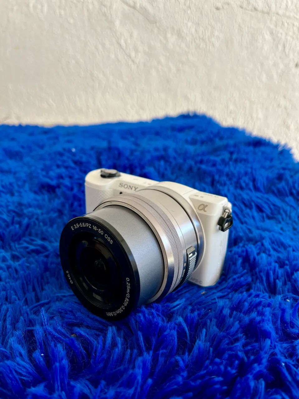 Câmera Sony a5000 WIFI C/ Lente 16-50mm Câmeras e Filmadoras