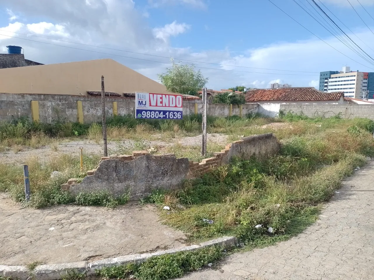 Vendo excelente terreno, no bairro do Farol, Maceió-AL.