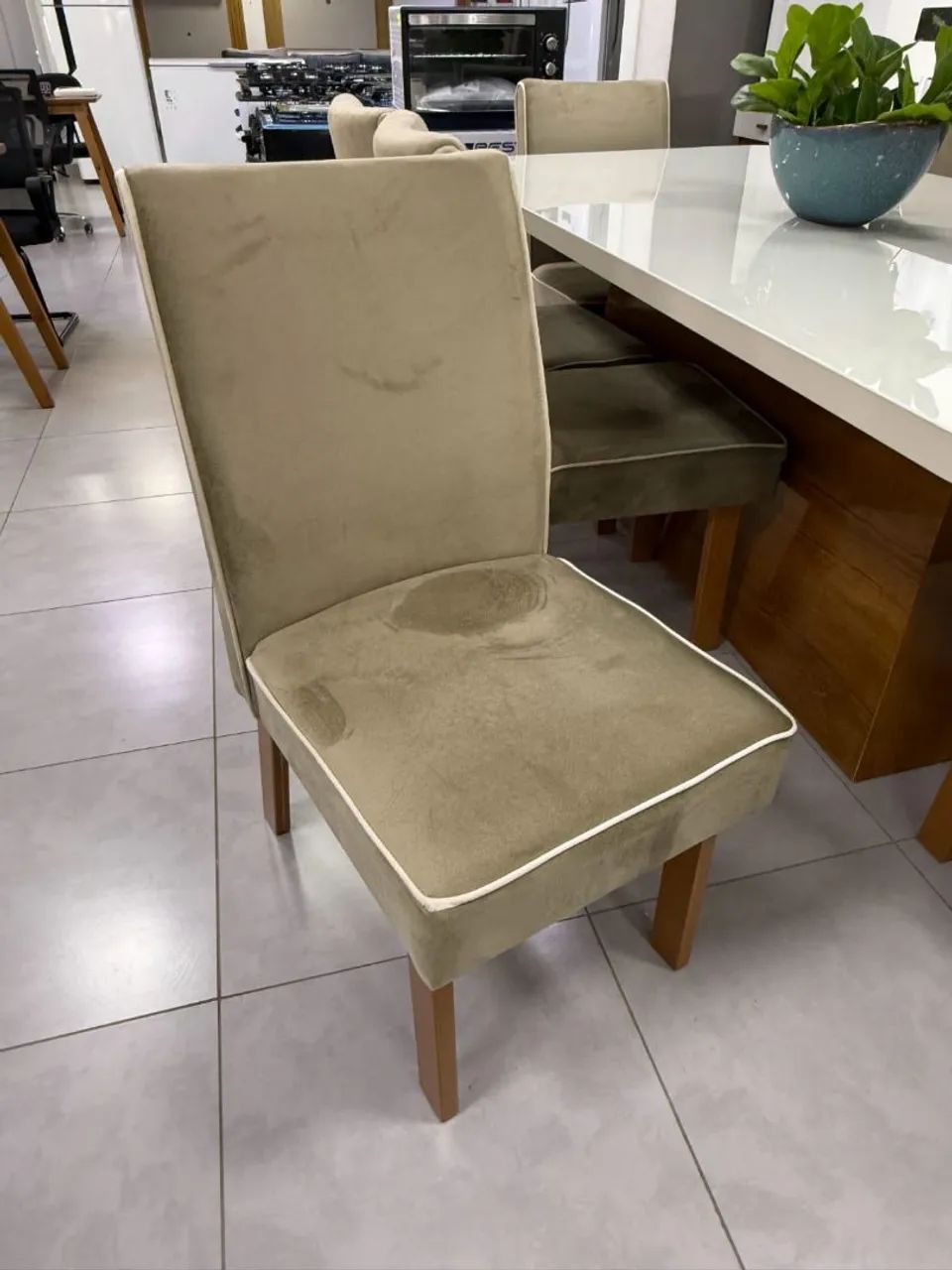Mesa de 2.20 com 6 cadeiras  - Foto 5