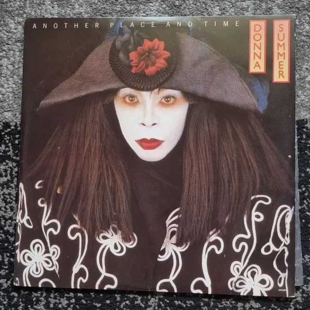Disco de Vinil Donna Summer - Another Place and Time (LP nacional - usado) - Foto 2