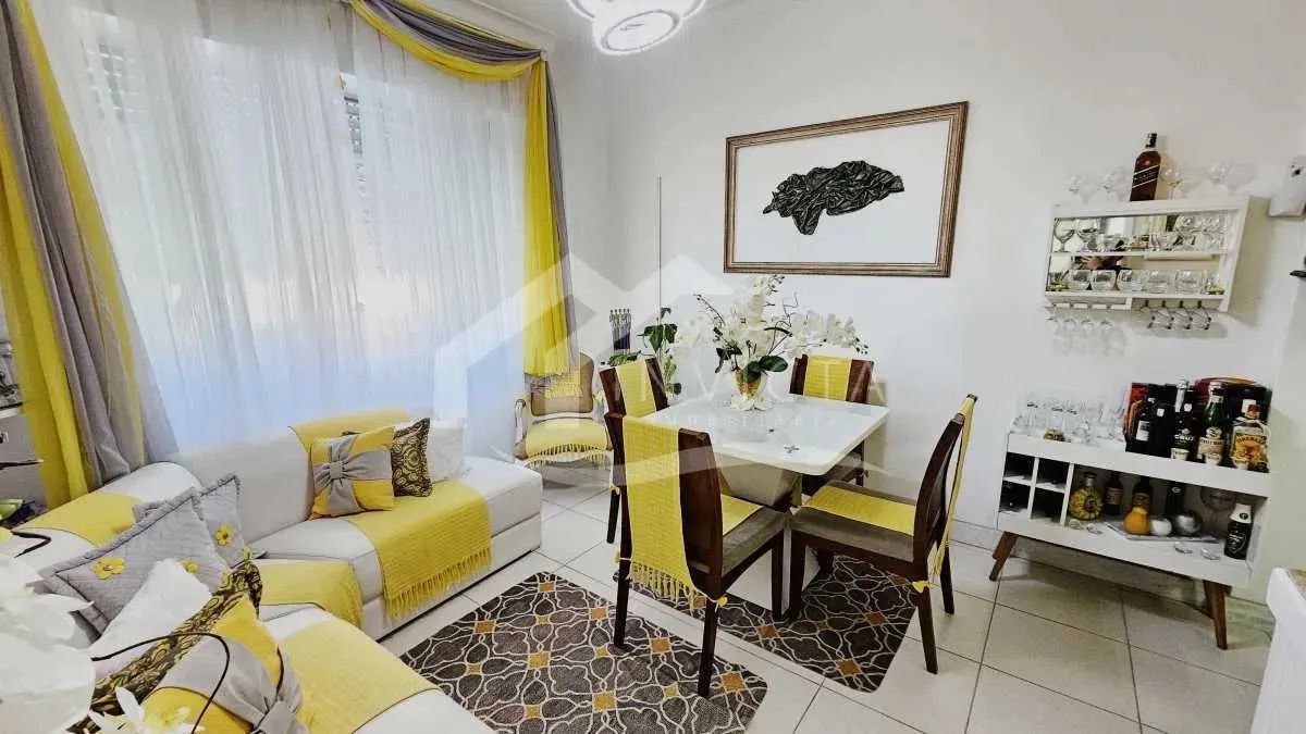 Quarto e sala reformado no Posto 6 de Copacabana . Pronto para Morar - Foto 4