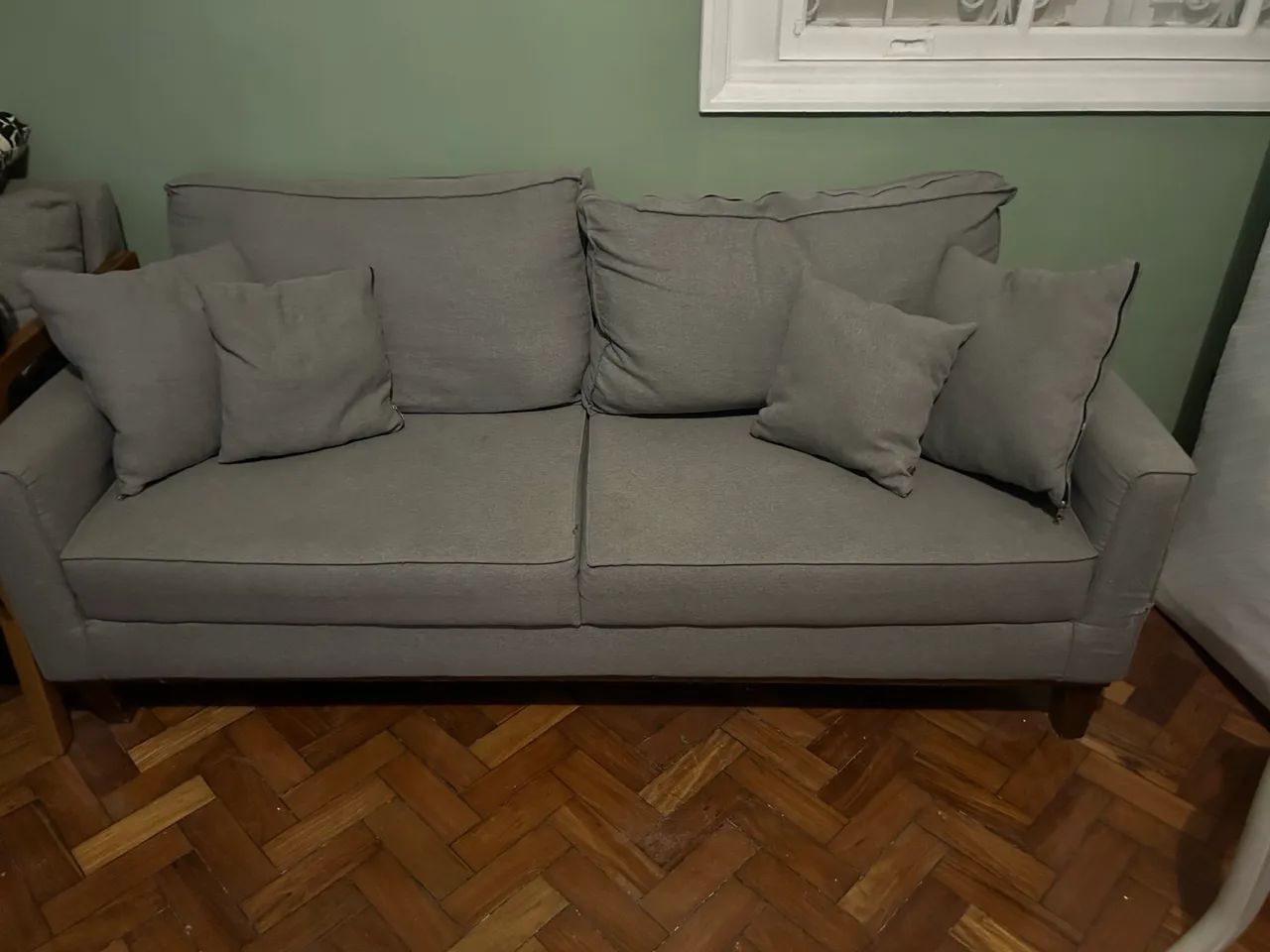 Sofá 3 lugares cinza linho 1.82x0.82
