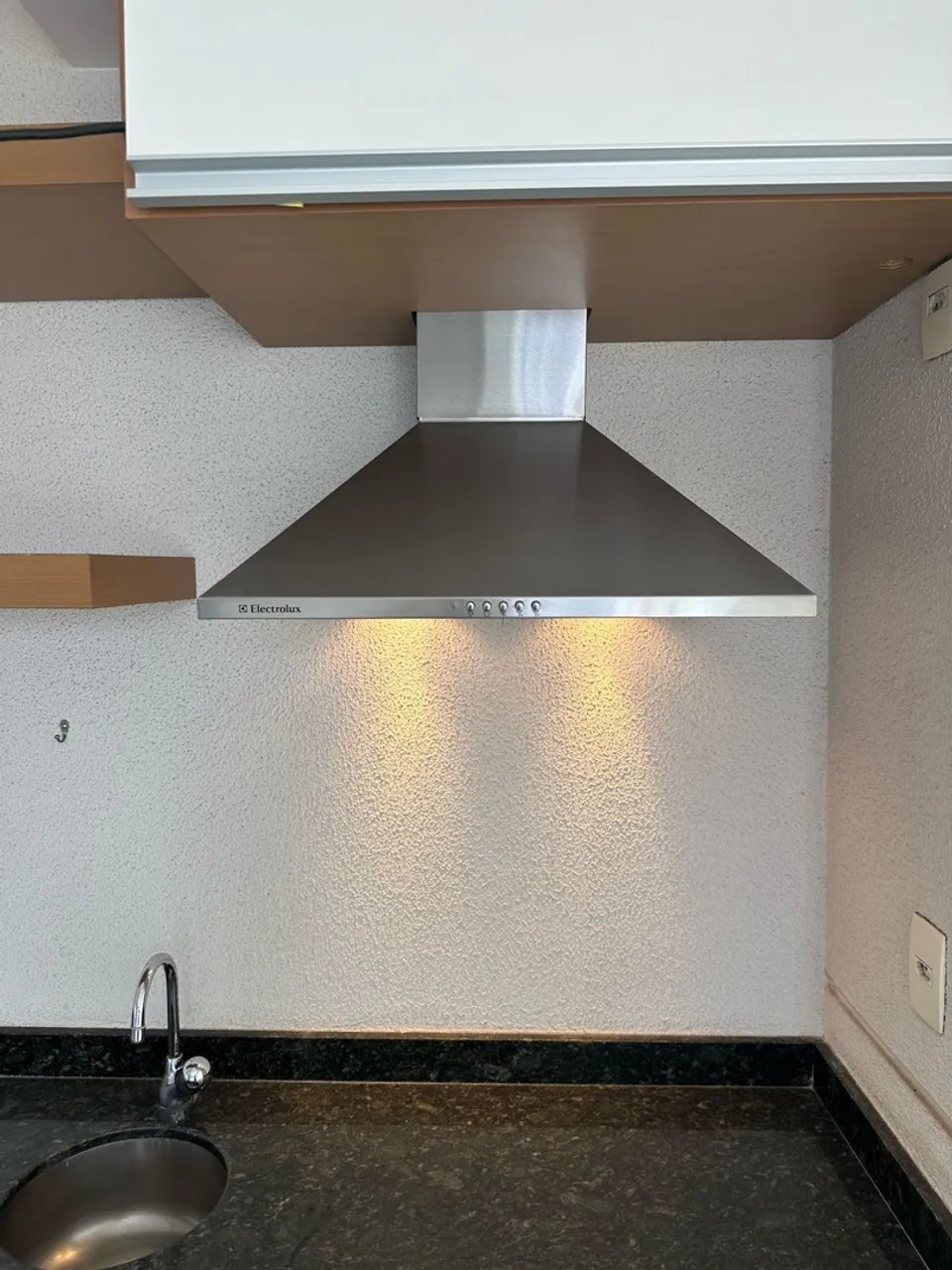 Coifa de Parede Electrolux 60cm Inox com Alta Sucção (60CXS) pouco utilizada