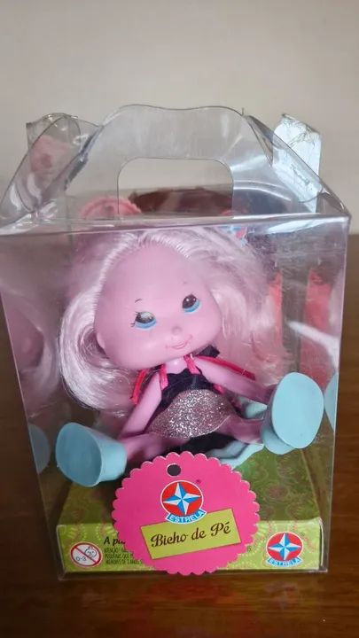 Boneca  moranguinho Bicho de Pé - Estrela coleção brigadeiro