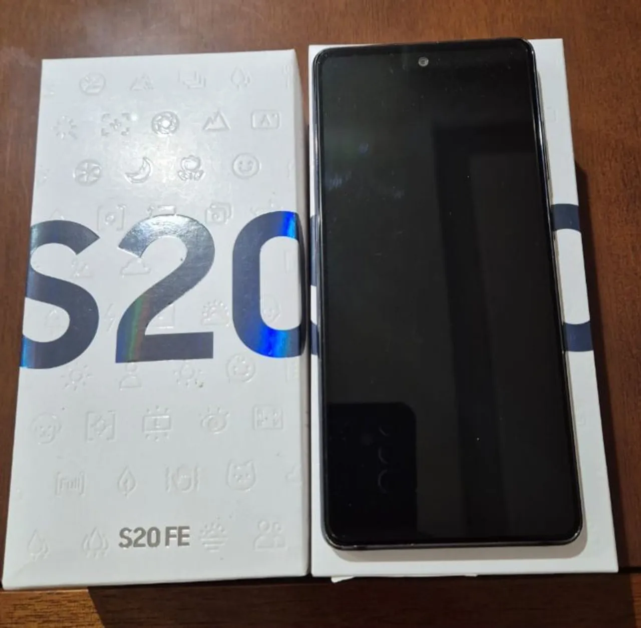 Celular Samsung S20 F