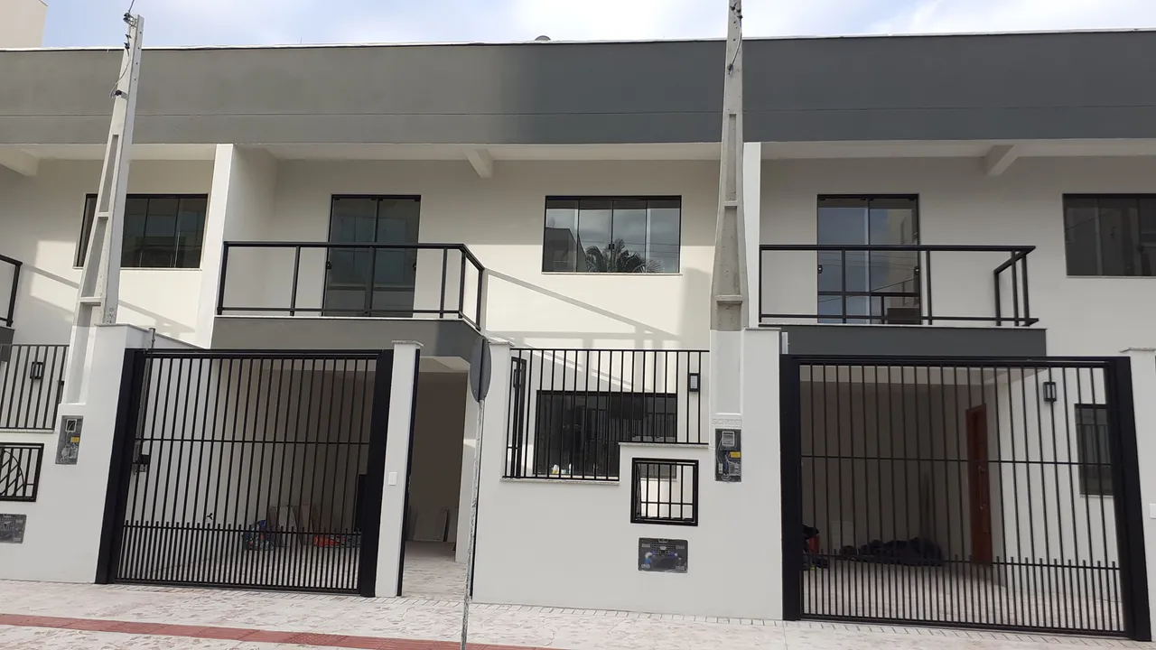 Casa para aluguel tem 141 metros quadrados com 3 quartos
