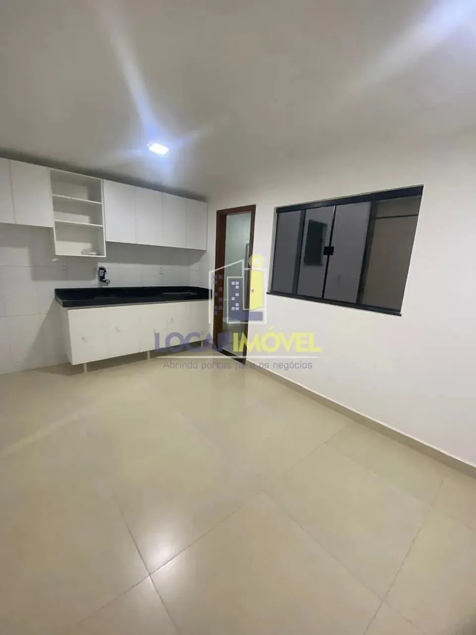 Kitnet para locação com excelente acabamento e localização privilegiada, no Bairro Candeia
