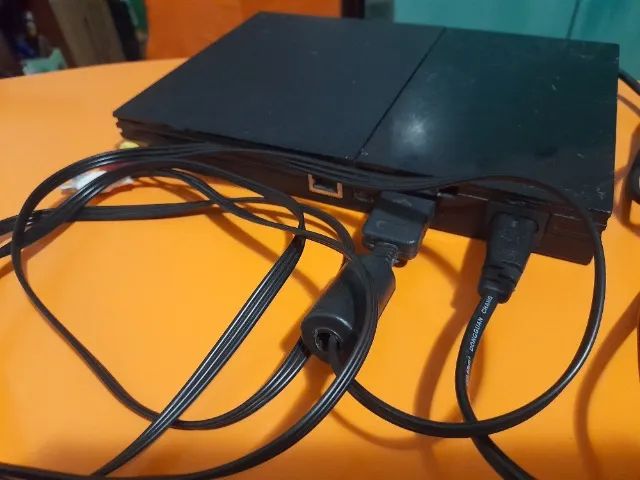 Vídeo Game Plastation ll Slim, 1 controle paralelo + cabo A/V + Cabo de força + 5 jogos pa - Foto 4