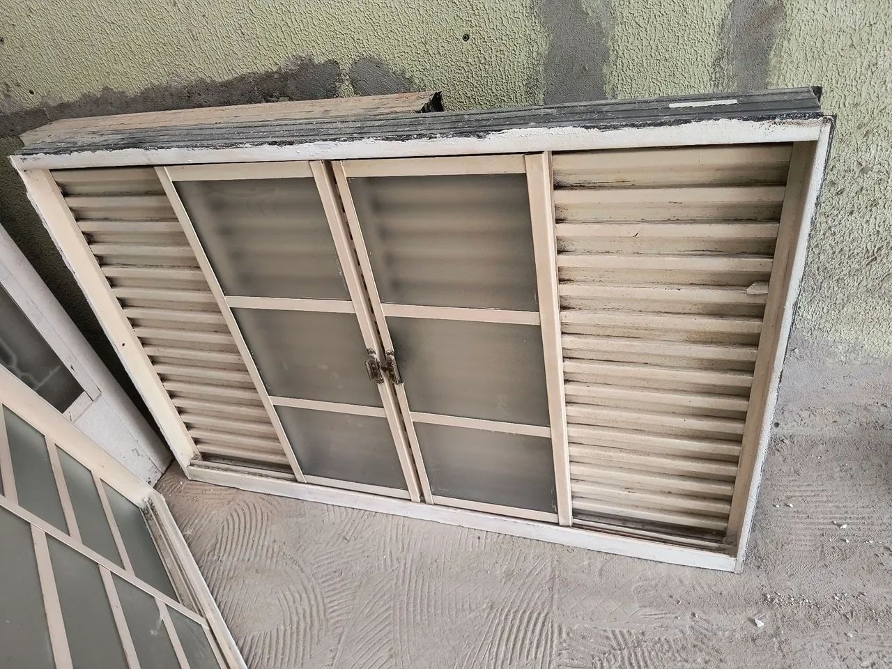 Janela Sasazaki  com vidro - Foto 3