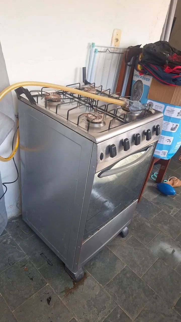 Fogão Atlas com Forno