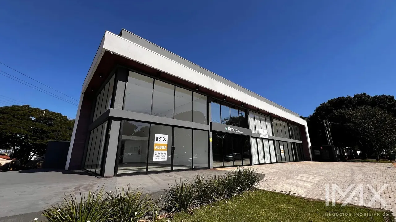 Salas Comerciais para locação, à partir de 65m2 por R 2.500,00 na Vila A.
