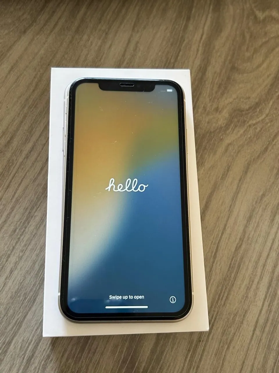 iPhone 11 64GB Branco