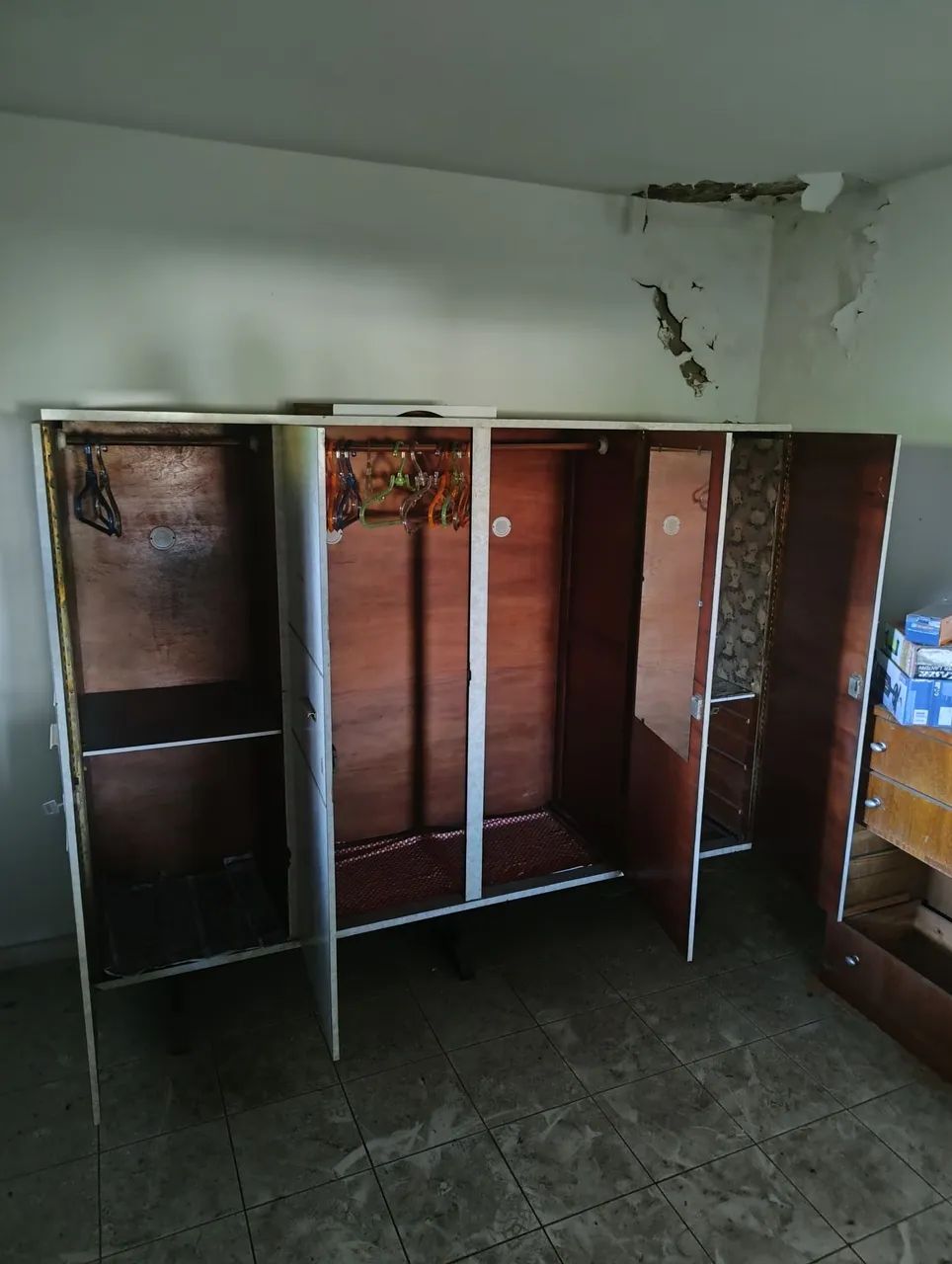 Guarda roupa e penteadeira!