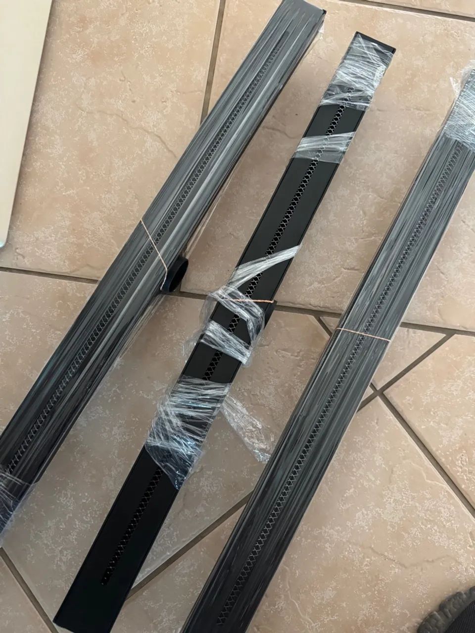 Ralo linear alumínio 5x70cm preto fosco 02 unidades - Foto 4
