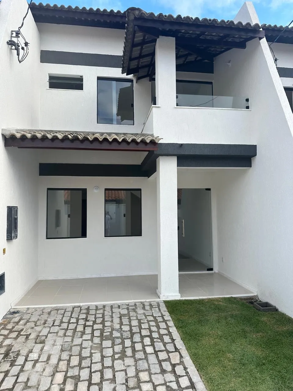 Casa à venda com 3/4 em condomínio. Praia do Flamengo- Salvador- Bahia.