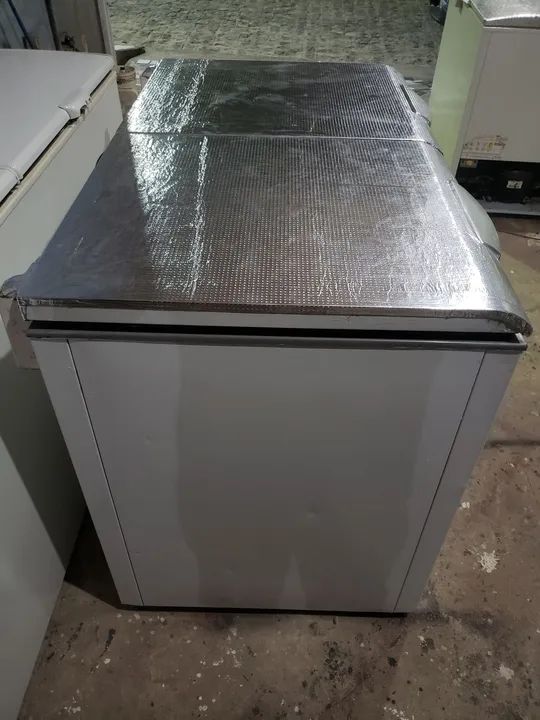 Vendo Freezer Horizontal duas tampas 420 litros zap *  - Foto 2