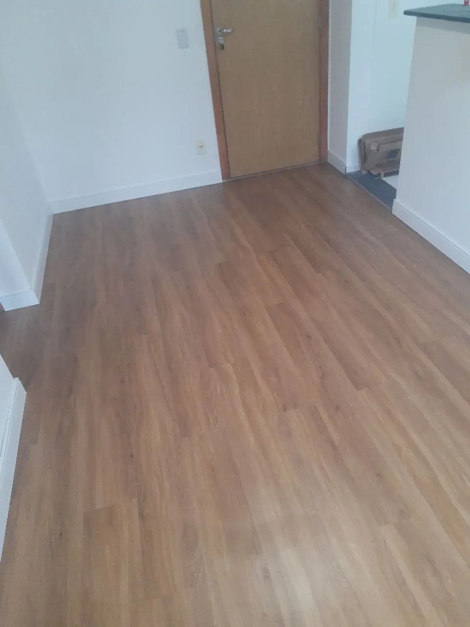 Instalação de Piso Vinilico e Laminado - Foto 5