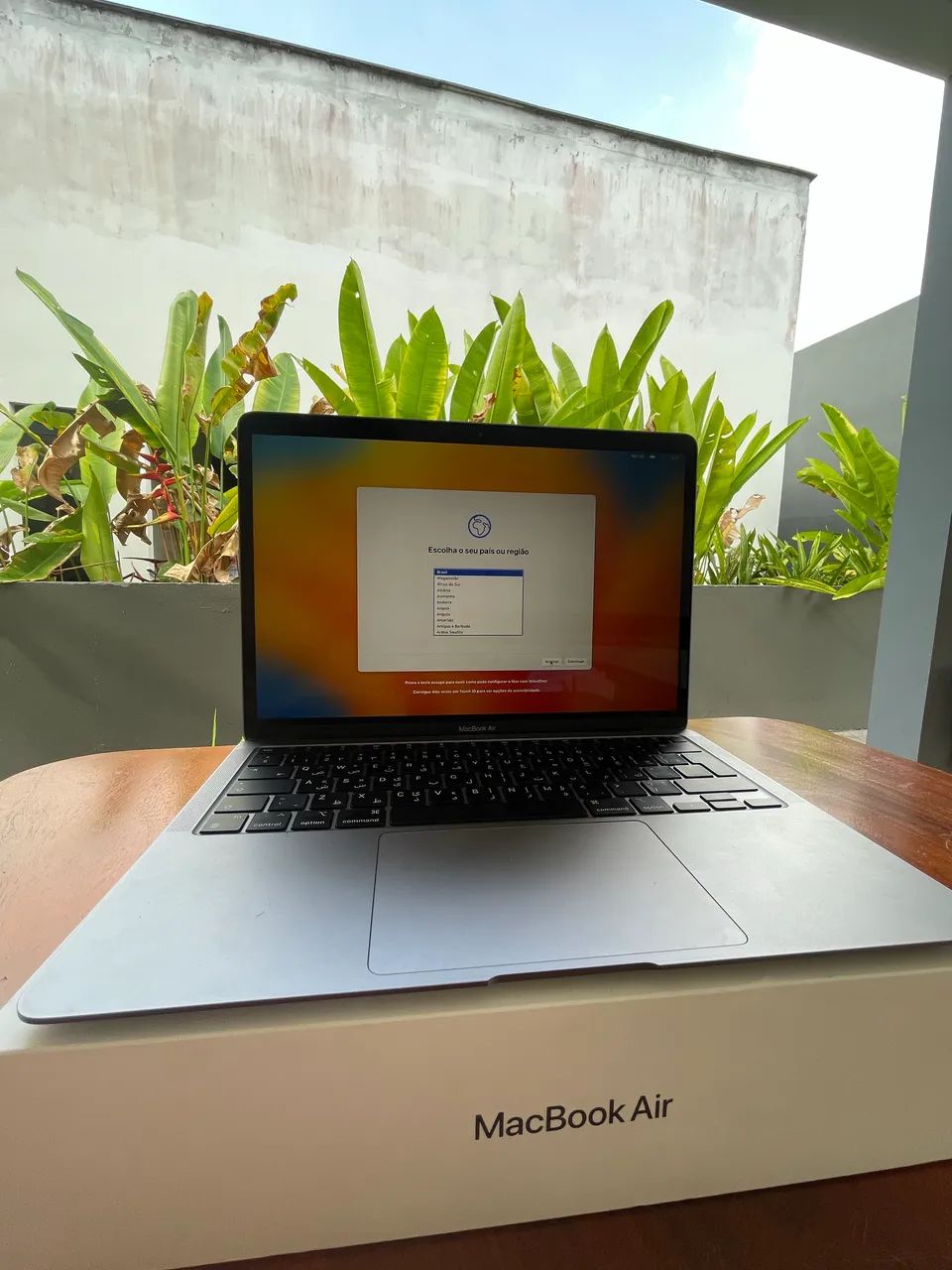 MacBook Air M1 2020 - 8GB / 256GB ? Bateria 100% ? Apenas 27