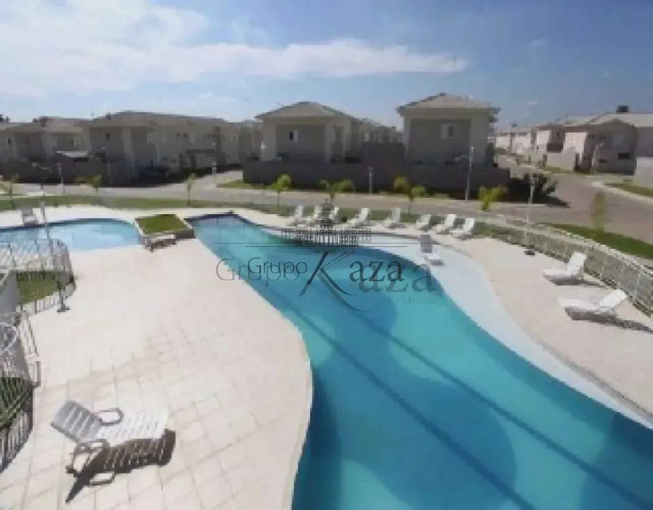 Oportunidade - Casa Condomínio - Condomínio Vert Ville - Santa Maria - 2 Dormitórios - 74m