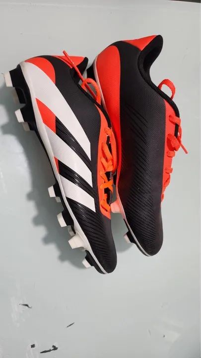 Chuteiras de Futebol Adidas - Tamanho 39 - Foto 3
