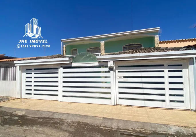 Vende Casa no Setor Central do Gama - 4 Quartos, Suíte e Terraço Panorâmico