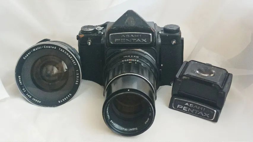 Câmera Pentax 6x7 Filme - Lentes 1:4/200mm e 1:3:5/55 mm Leia Descrição (Usado)