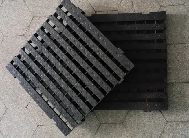 PALETES PLÁSTICOS 50X50cm - Foto 2