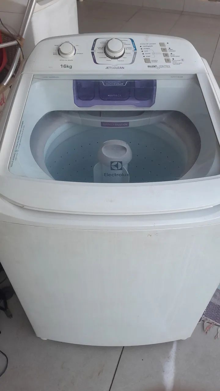 Vendo 01 máquina Electrolux 16kg funcionando todas as funções entrego sem taxa 