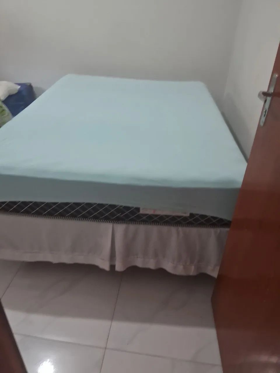 Cama Box Queen com Colchão em ótimo estado $380