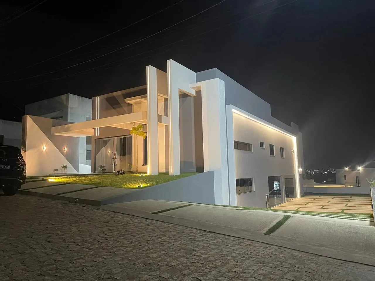 Casa - Alto Padrão - Vitória de Santo Antão - Mobiliada - Cond. Portal do Sol