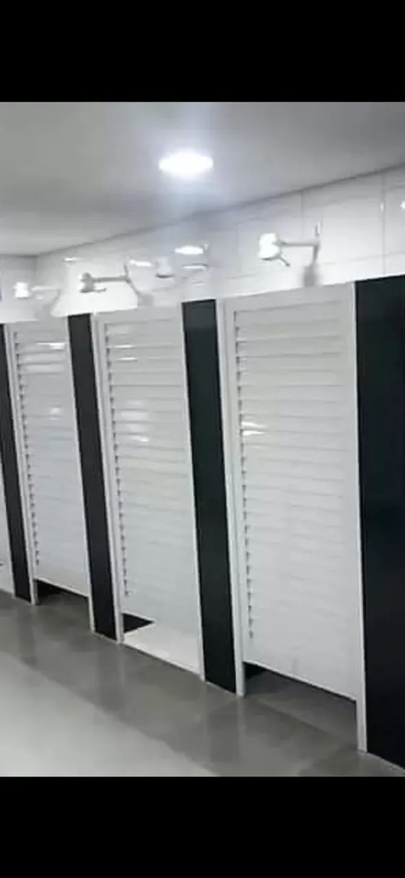 FABRICAMOS PORTAS P VESTIÁRIO PORTÕES P GARAGEM EM ALUMÍNIO FOSCO BRANCO PRETO