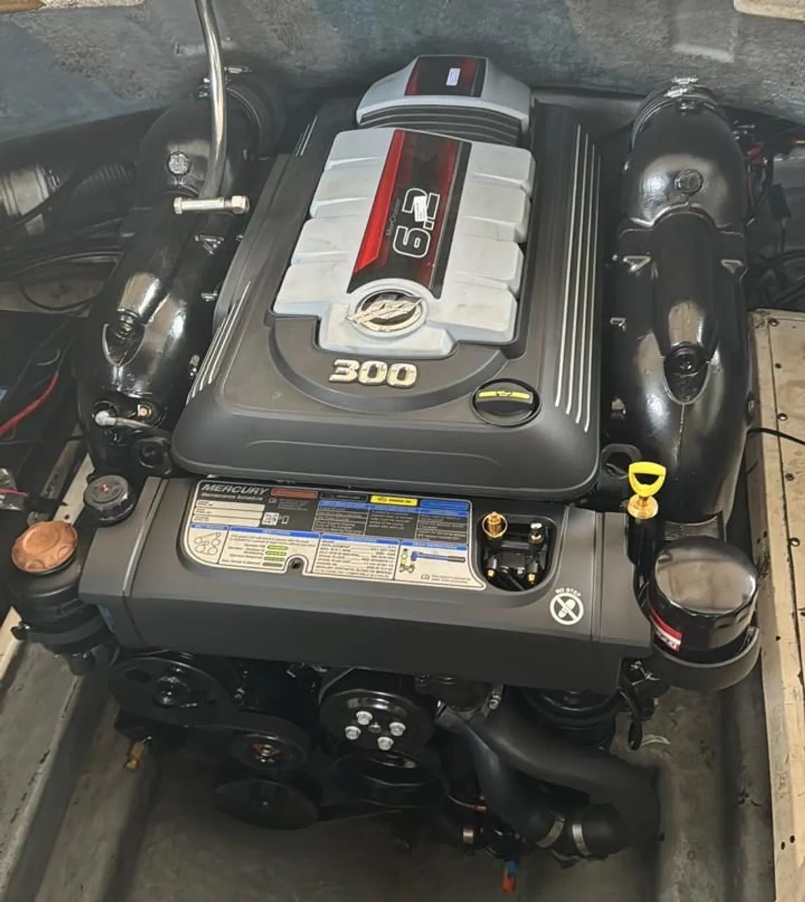 Lancha Evolution 26 cabinada  - Foto 4