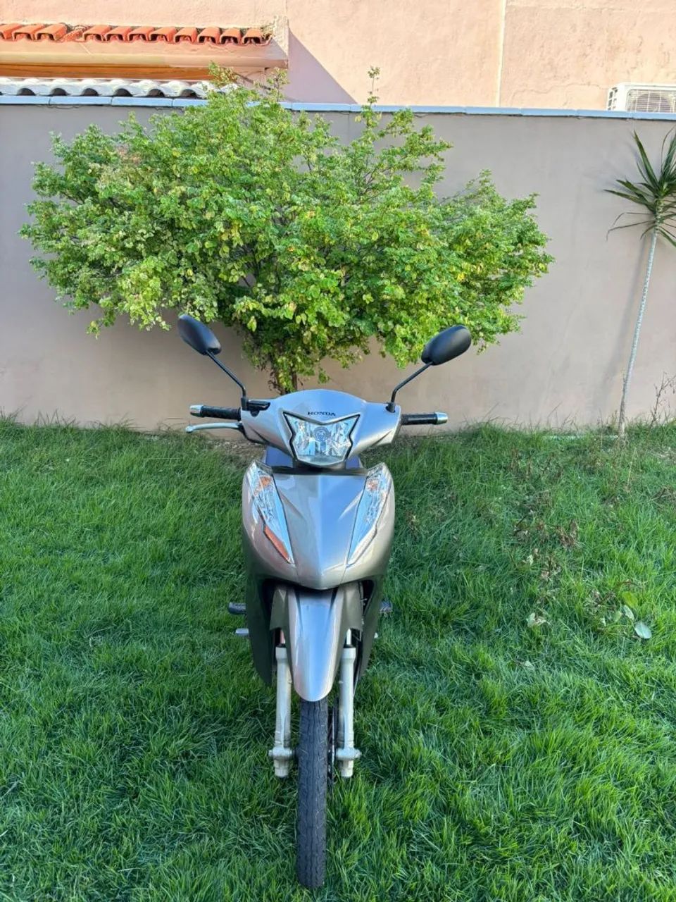 Vendo ou troco por Honda biz 125 prata 2020 - Foto 4