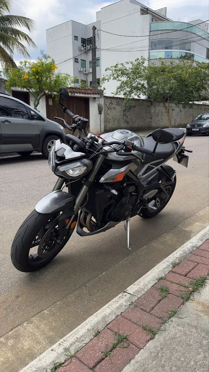 Street Triple 765RS - 2.300KM APENAS 