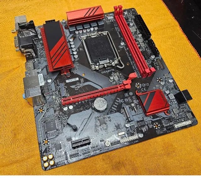 Placa Mãe Gigabyte B760M GAMING AC DDR5 WiFi - Foto 3