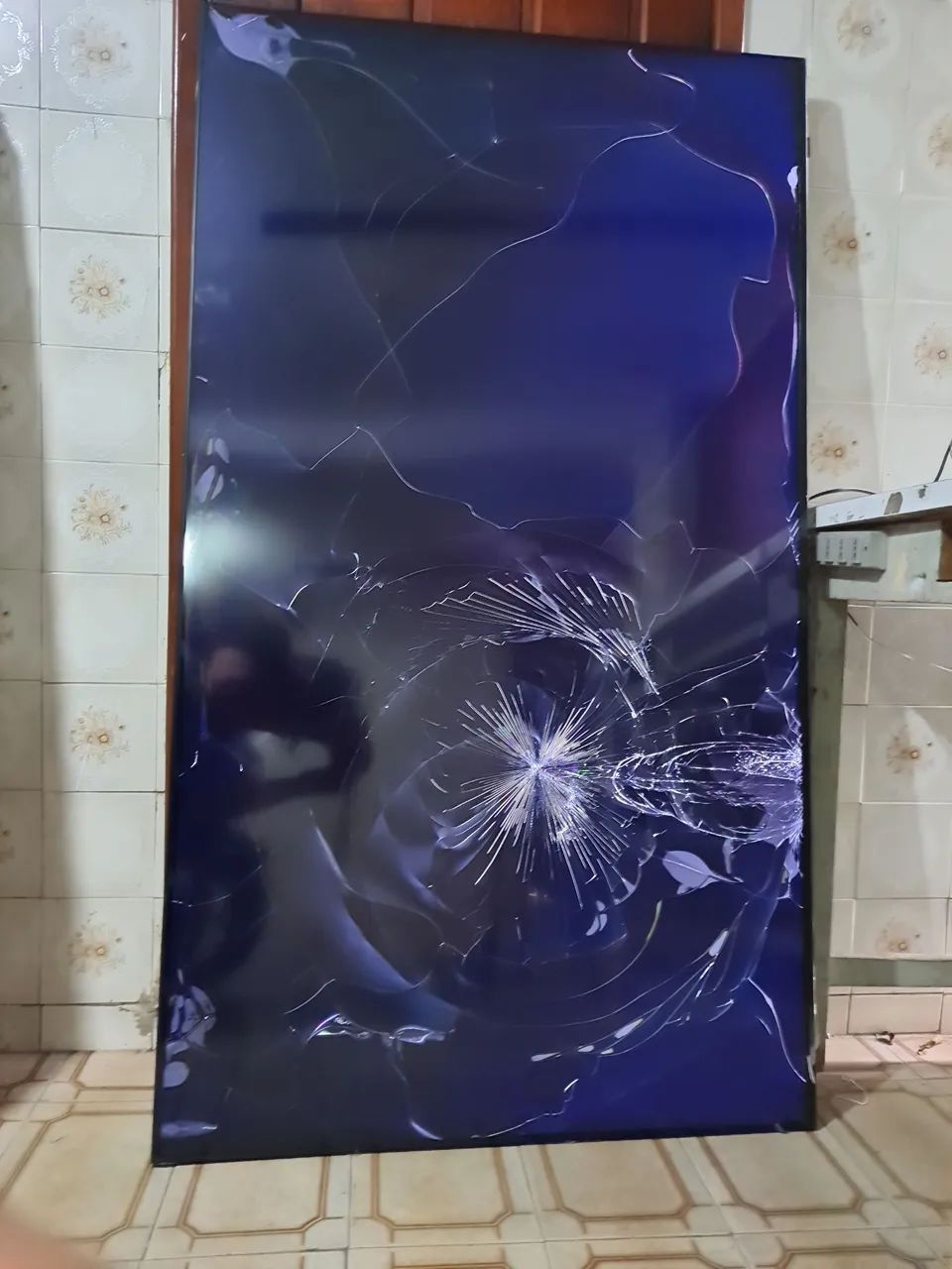 Tv Samsung 4K Hdr Led 65 Polegadas Qn65q7faag Liga Com Tela Quebrada - Foto 4