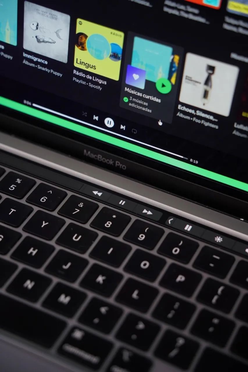 MacBook Pro 13" M1 (2020) 8GB RAM / 512GB SSD - Foto 3