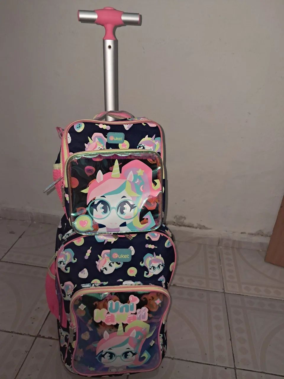 Bolsa e lancheira e estojo seminova marcar da puket