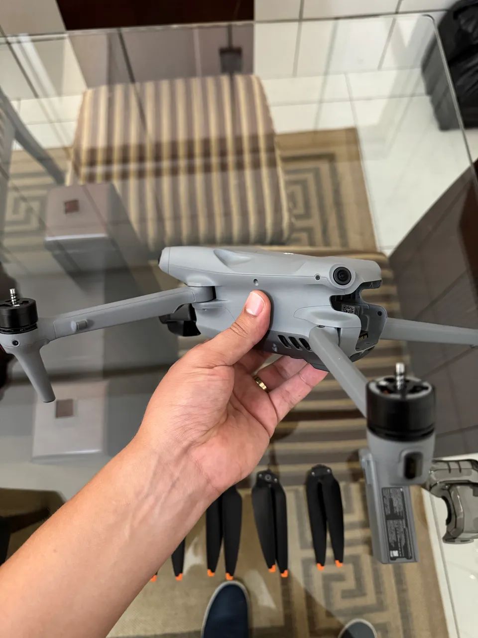 SOMENTE O DRONE DJI AIR 3 - IMPECÁVEL  - Foto 2