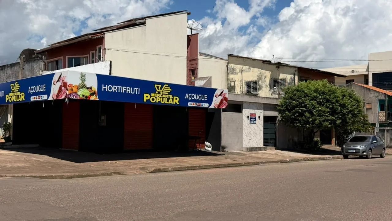 Ponto comercial com casa a de esquina
