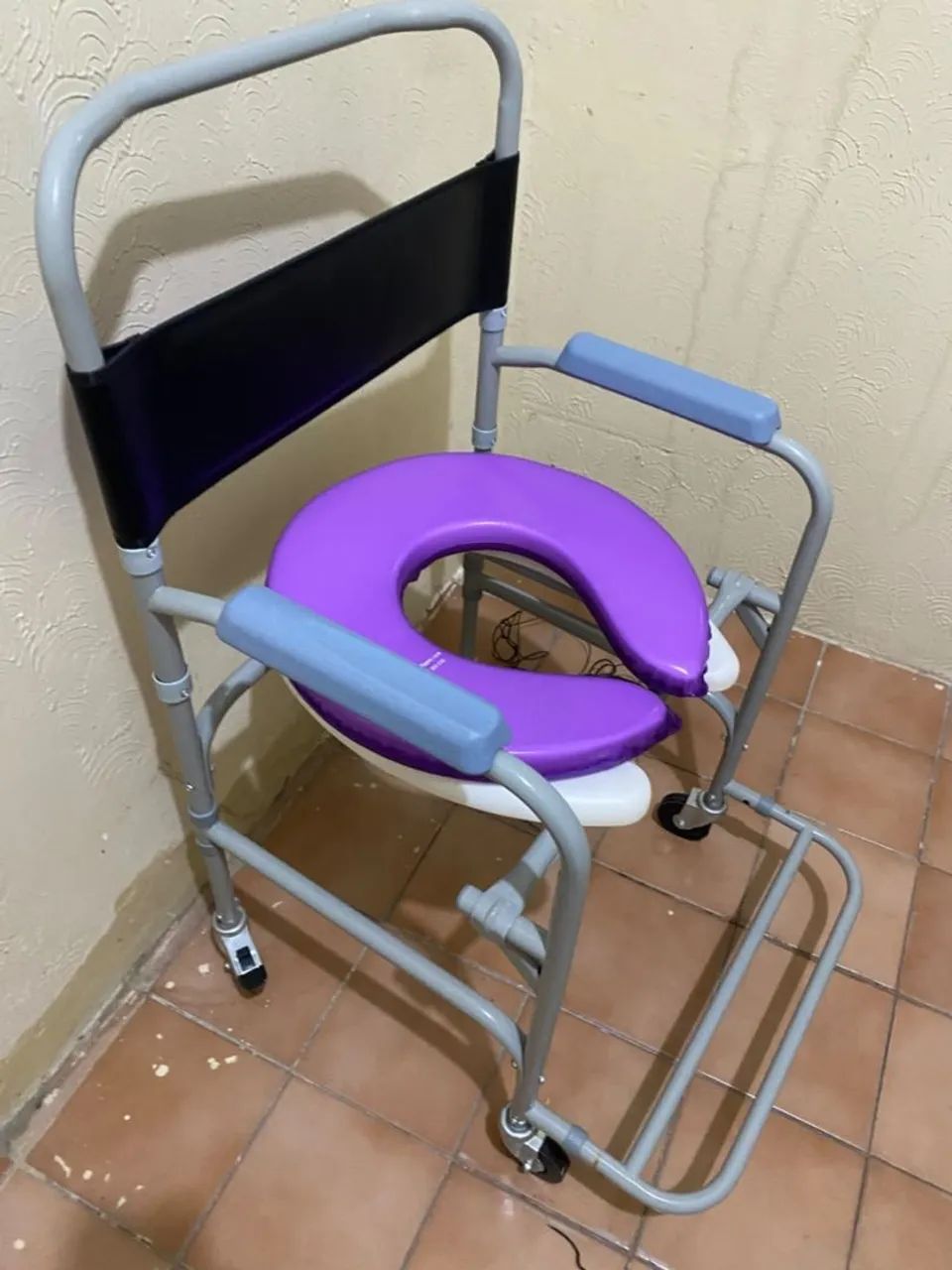 Cadeira de rodas de banho - Foto 2