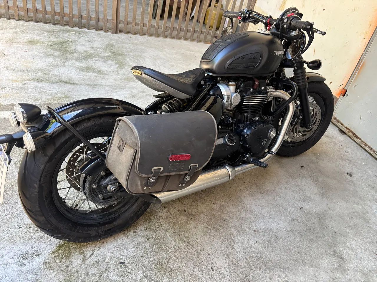 Triumph bobber 2023