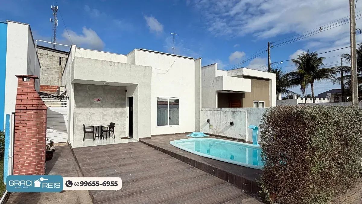 Casa à Venda em Marechal Deodoro | 3 Quartos, Piscina e Energia Solar